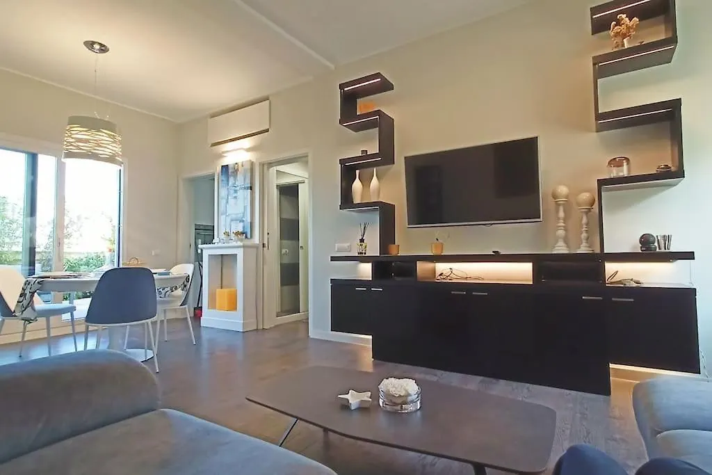 Elegant Apartment Metro A - By Openroma