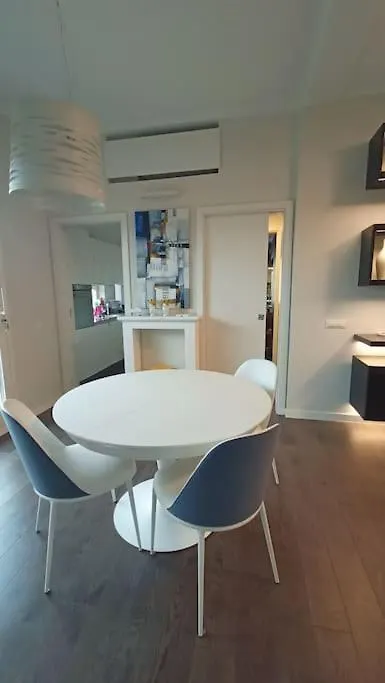 Elegant Apartment Metro A - By Openroma  Rome