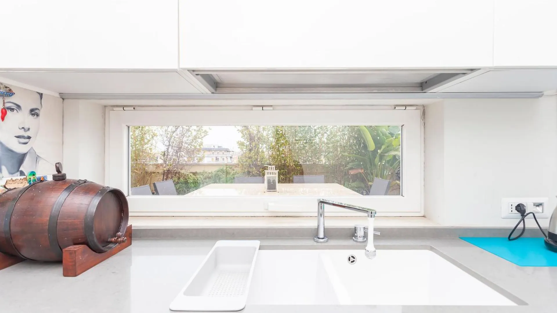 Elegant Apartment Metro A - By Openroma  Rome