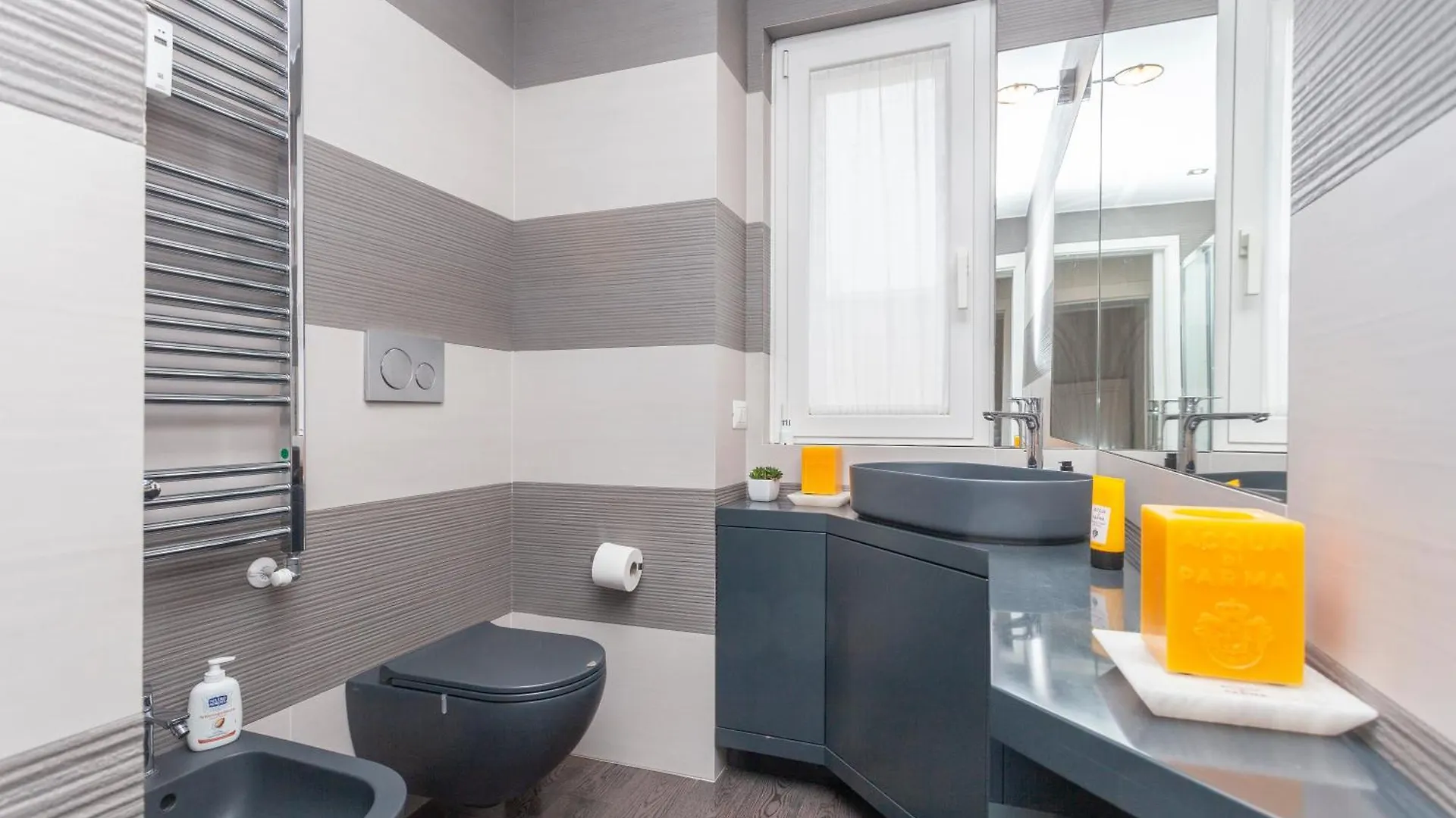 Elegant Apartment Metro A - By Openroma 0*, Rome Italy